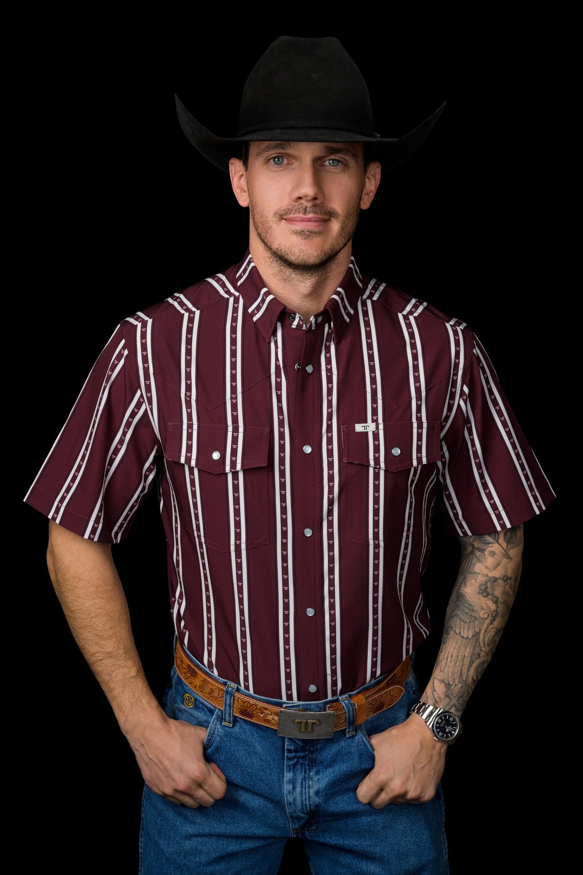 FERRELL MEN'S THE TUCKER SHORT SLEEVE PEARL SNAP - MAROON
