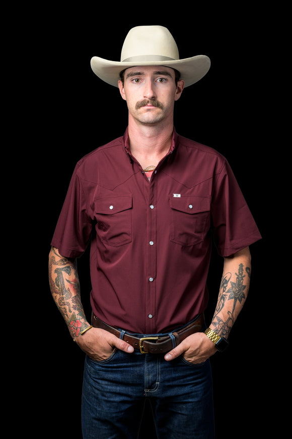 FERRELL MEN'S MAROON SHORT SLEEVE SNAP SHIRT