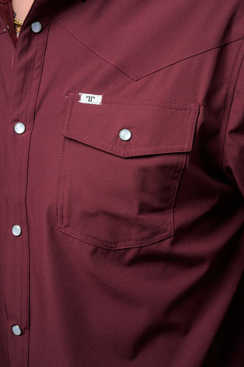 FERRELL MEN'S MAROON SHORT SLEEVE SNAP SHIRT