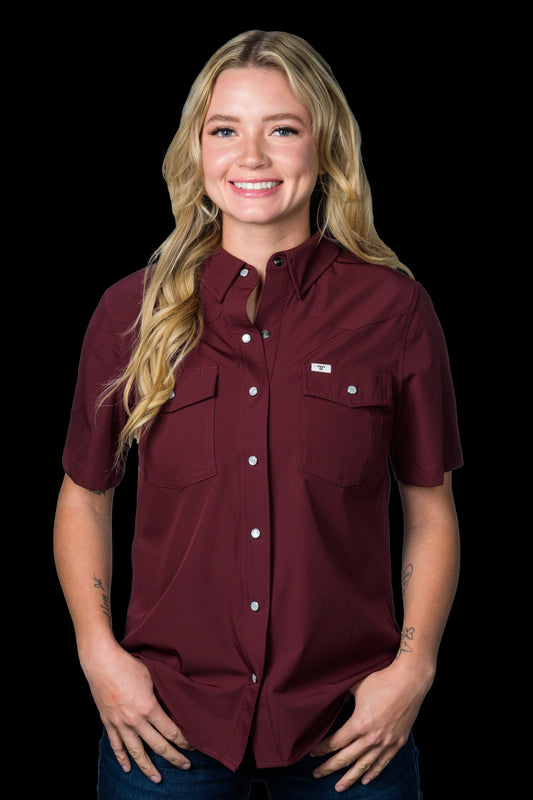 FERRELL WOMEN'S CORE MAROON SHORT SLEEVE SNAP SHIRT