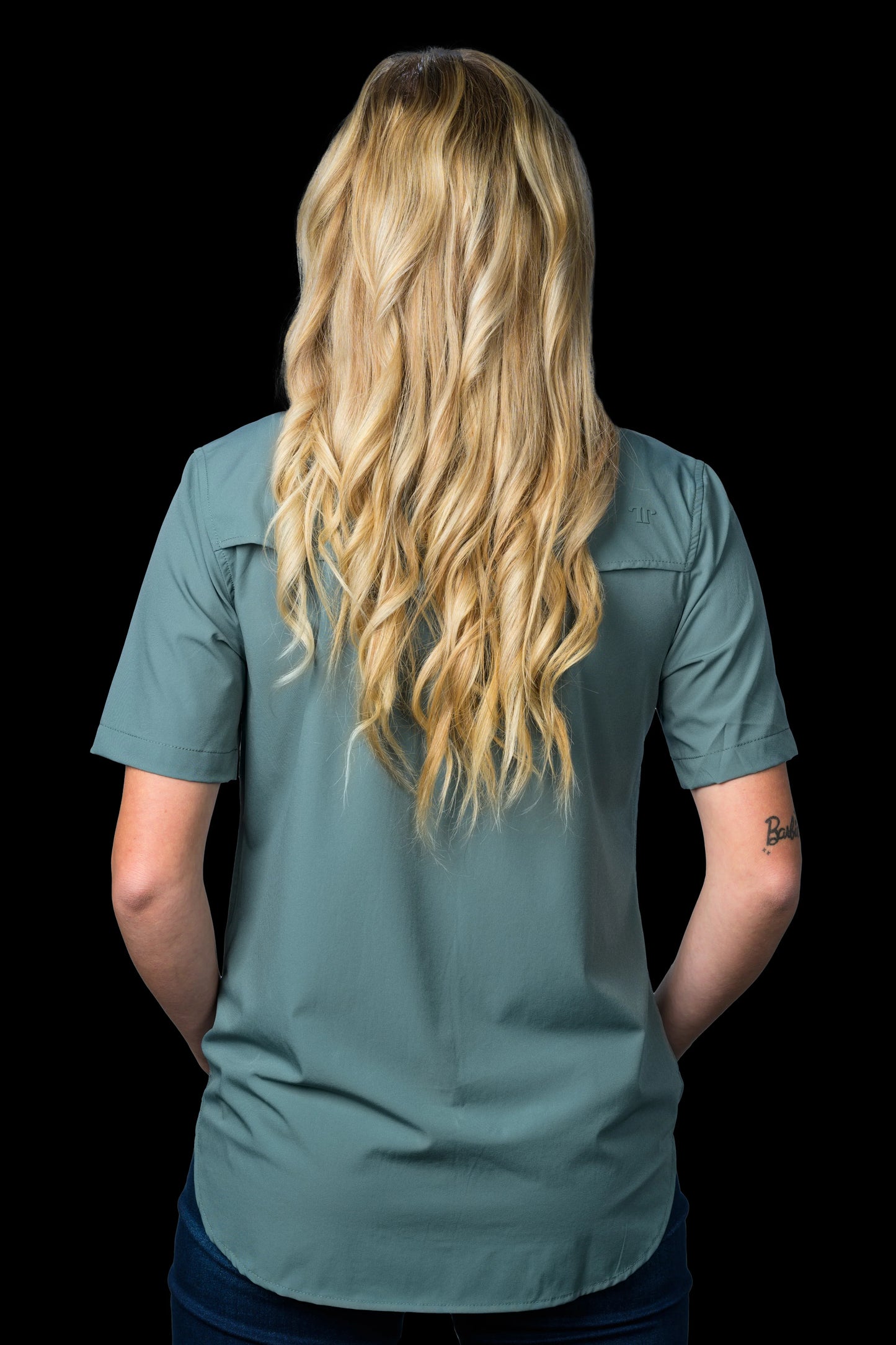 FERRELL WOMEN'S AQUA SHORT SLEEVE SNAP SHIRT