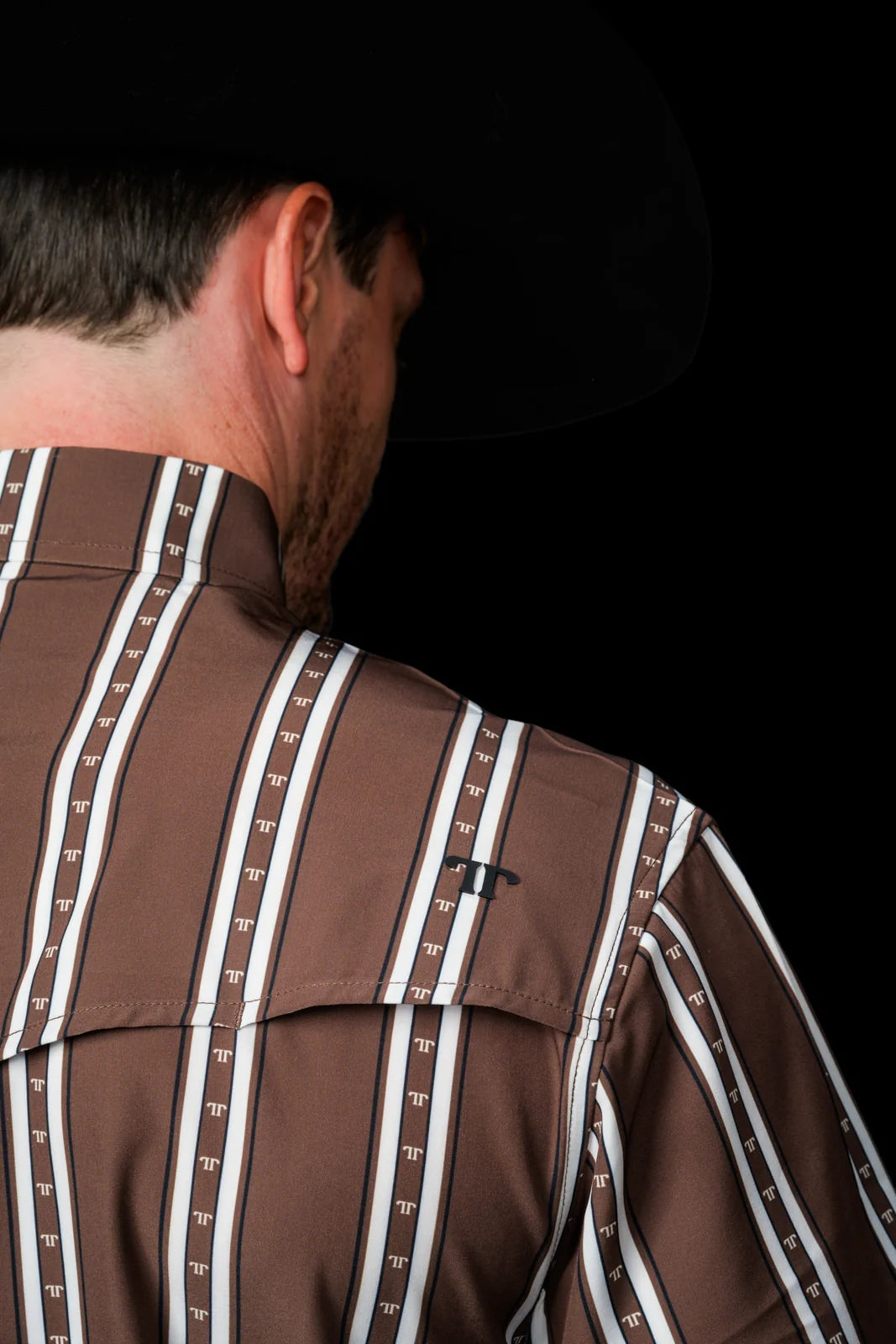 FERRELL MEN'S THE TUCKER SHORT SLEEVE PEARL SNAP SHIRT IN BROWN