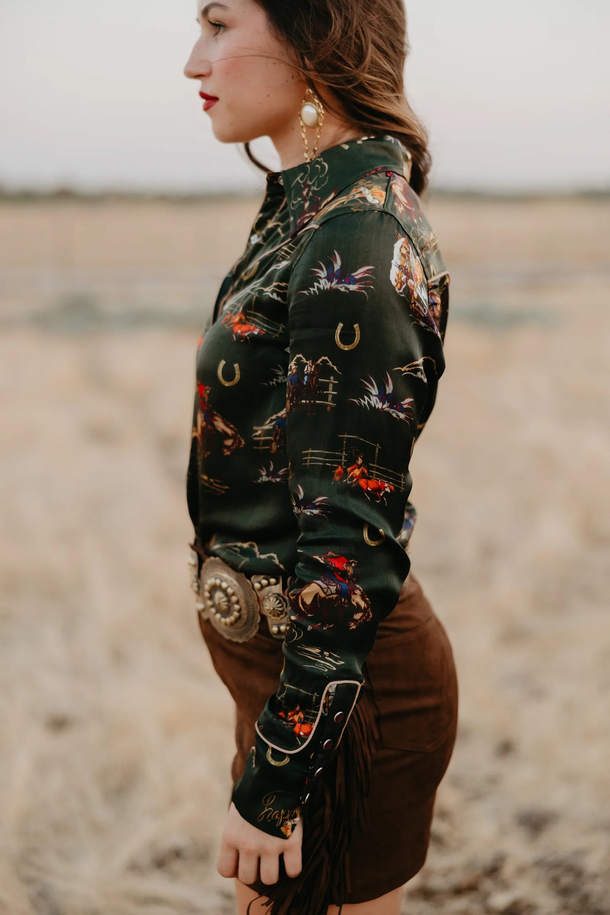HAPPY TRAILS BUTTON UP