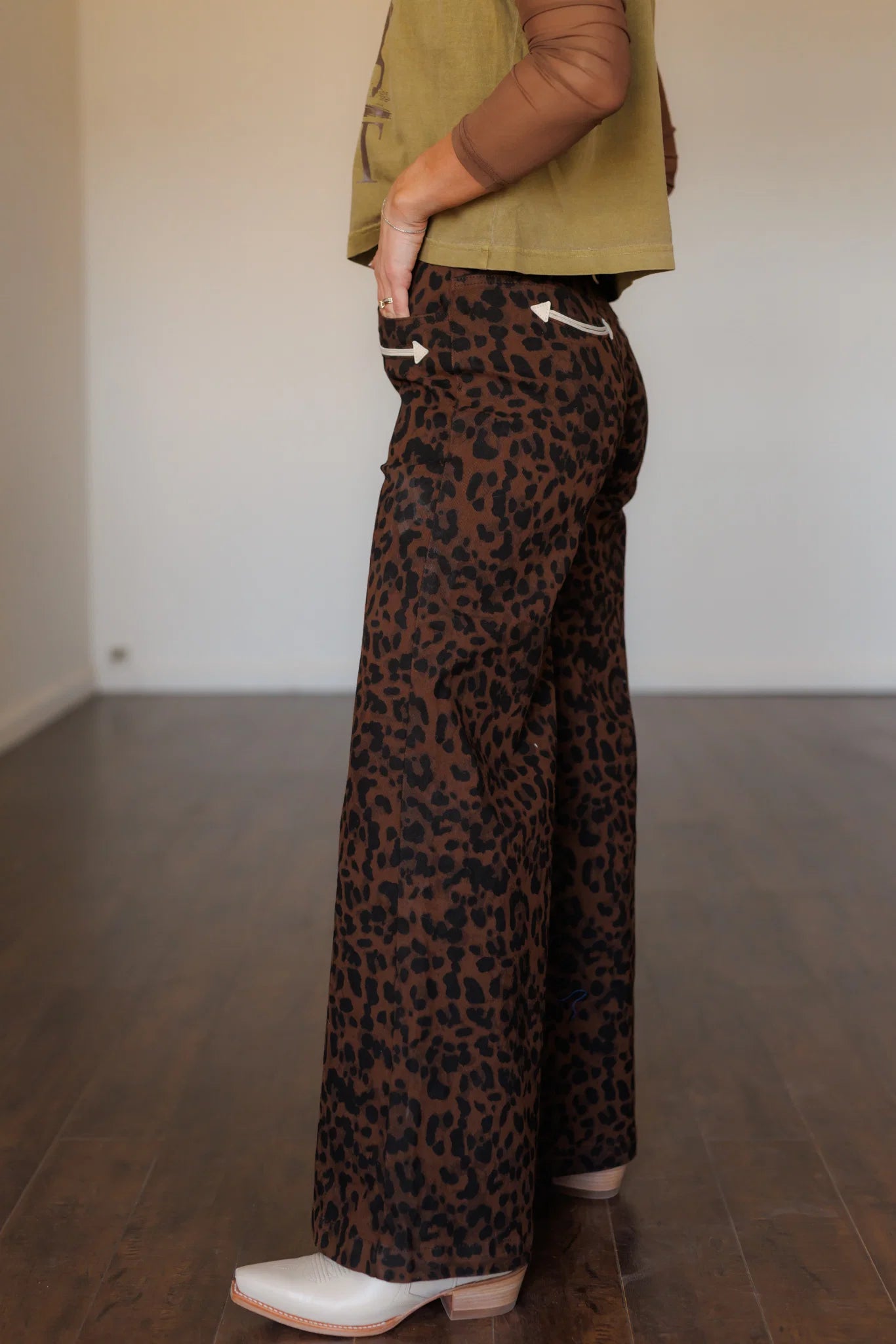 LEOPARD SMILEY WIDE LEG DENIM JEANS