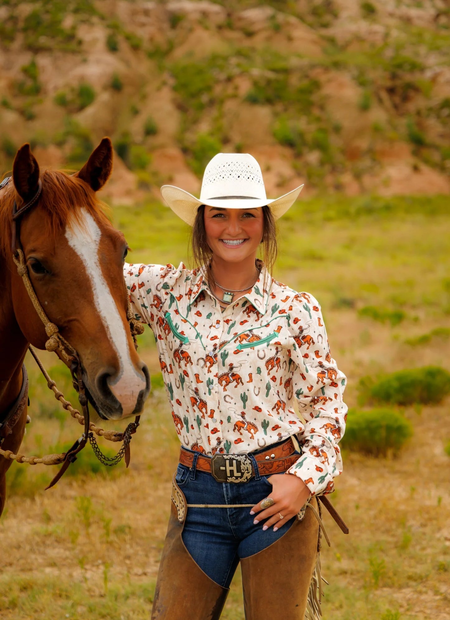 BUCKING HORSE PERFORMANCE LONG SLEECE PEARL SNAP