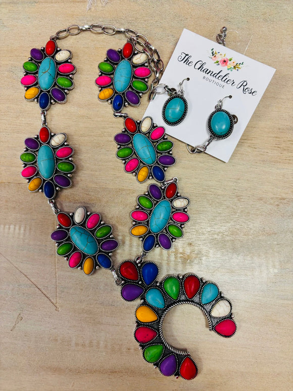 SHE'S GONE COUNTRY NECKLACE - SILVER/MULTI COLOR