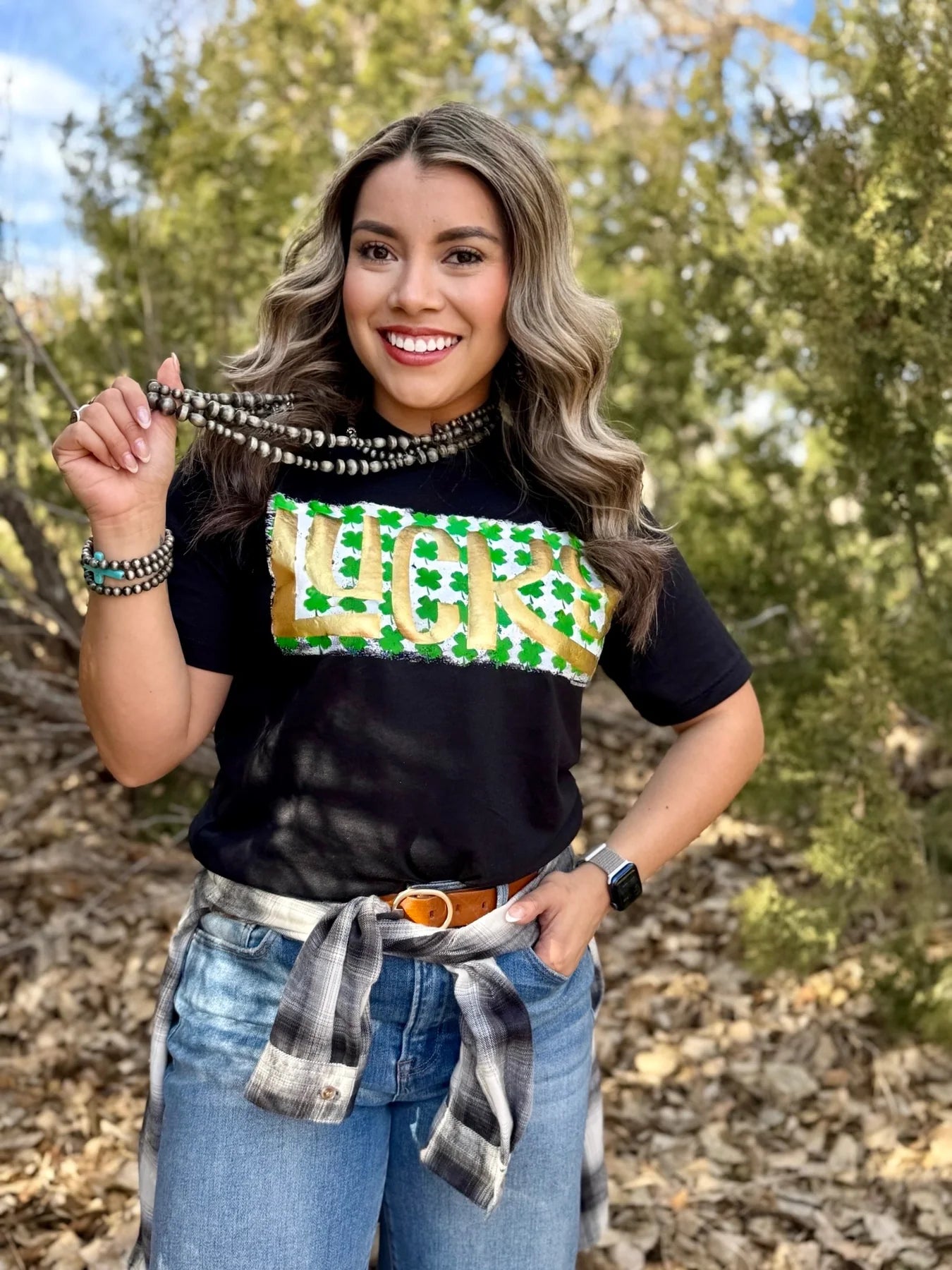 LUCKY ON 4 LEAF CLOVERS GOLD PUFF TEE - BLACK
