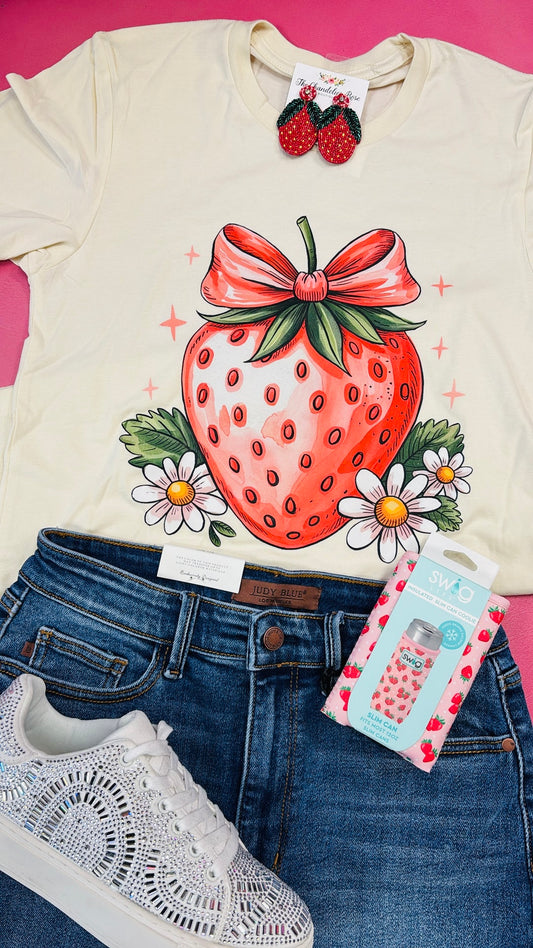 A SIMPLE STRAWBERRY TEE - PINK CREAM
