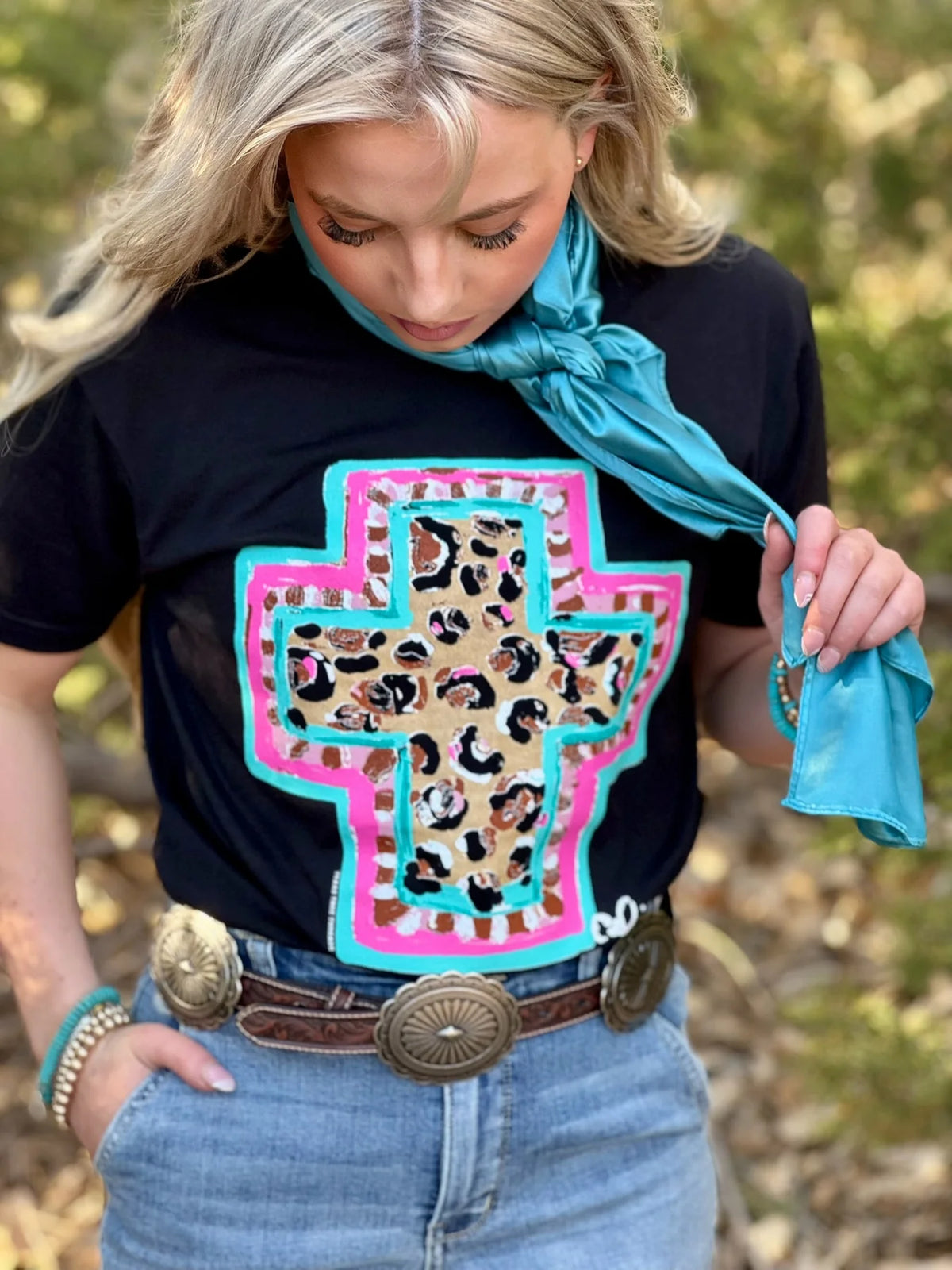 SPRING TIME LEOPARD CROSS TEE