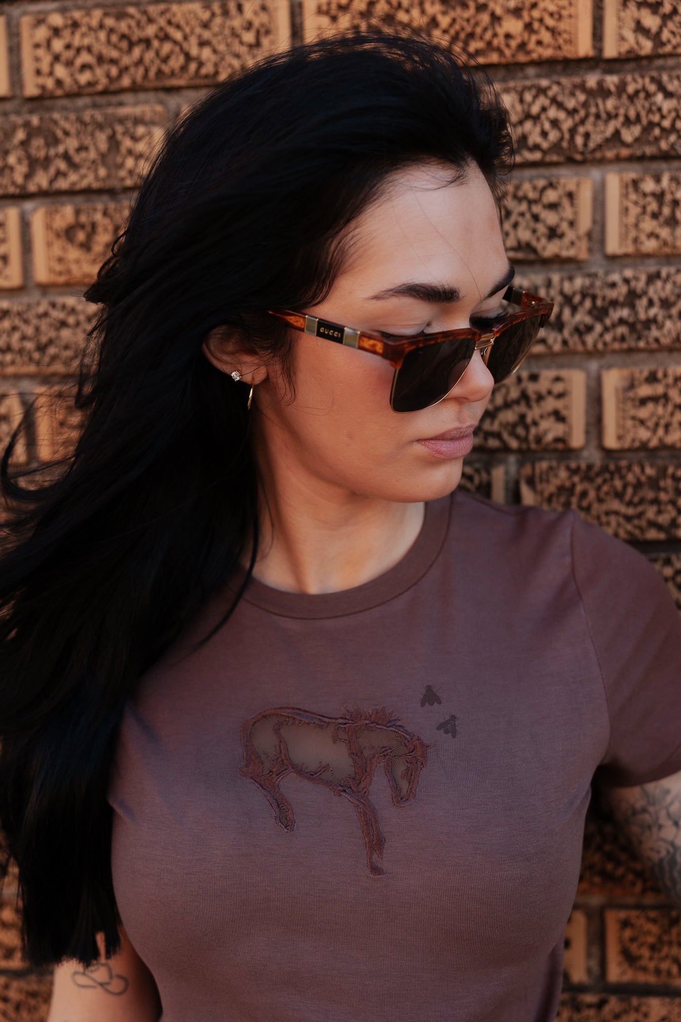 BUCK OUT CUT OUT SHORT SLEEVE TOP - CHOCOLATE