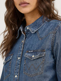 WRANGLER WOMEN'S LONG SLEEVE WESTERN SNAP DENIM SHIRT - DARK DENIM