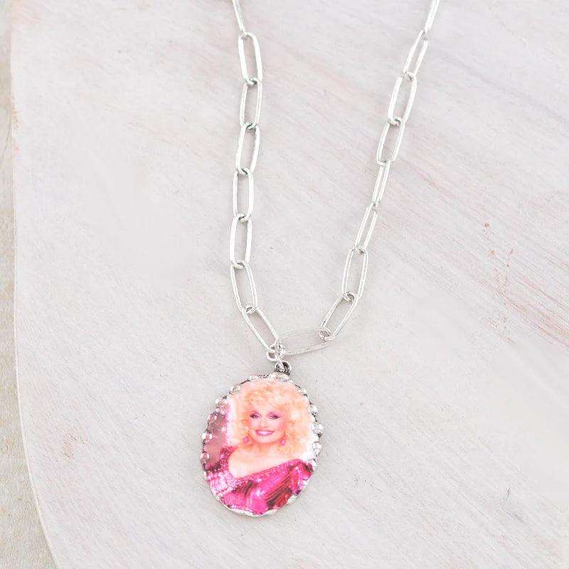 DOLLY PORTRAIT PENDANT NECKLACE - SILVER