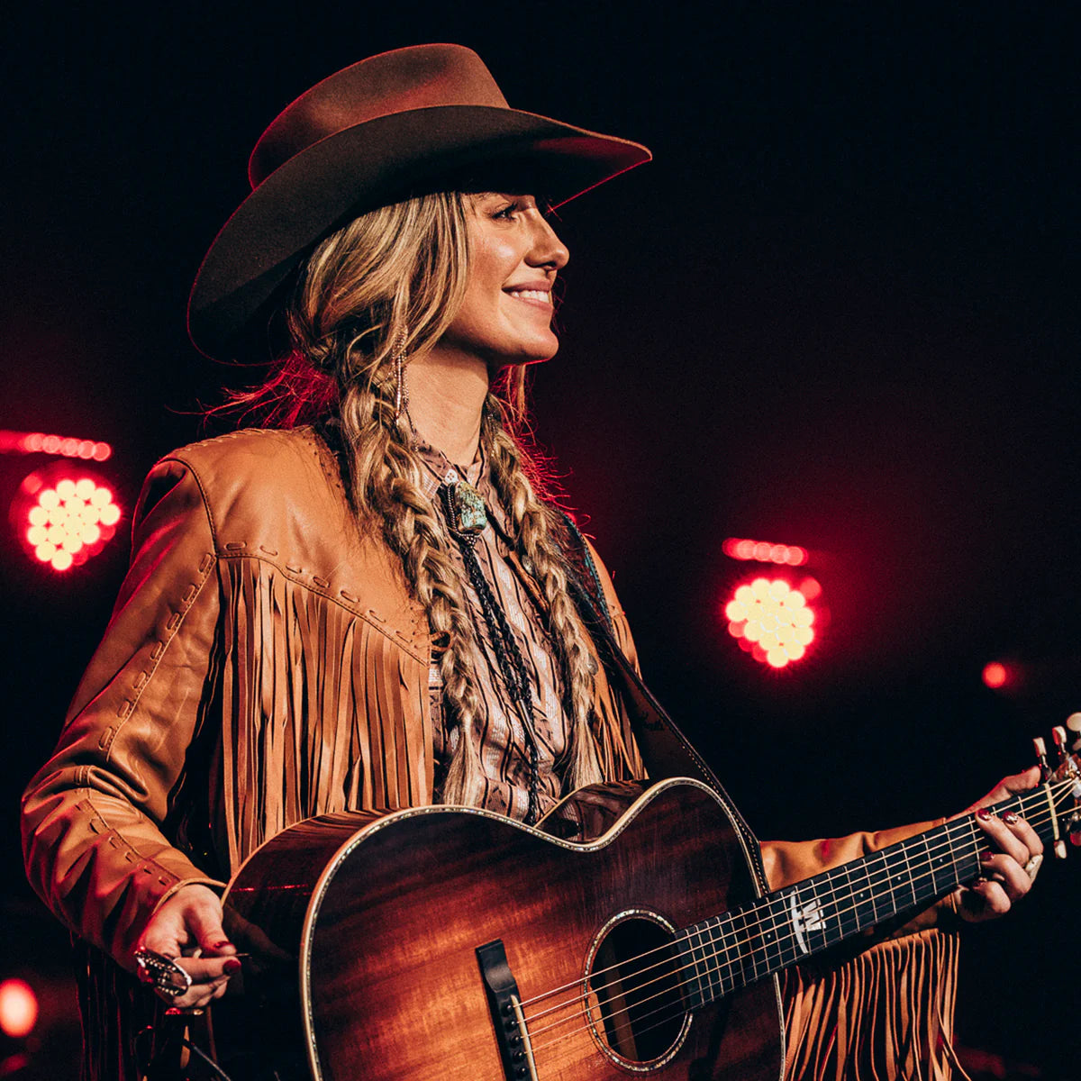 LAINEY WILSON X CHARLIE 1 HORSE ROAD RUNNER
