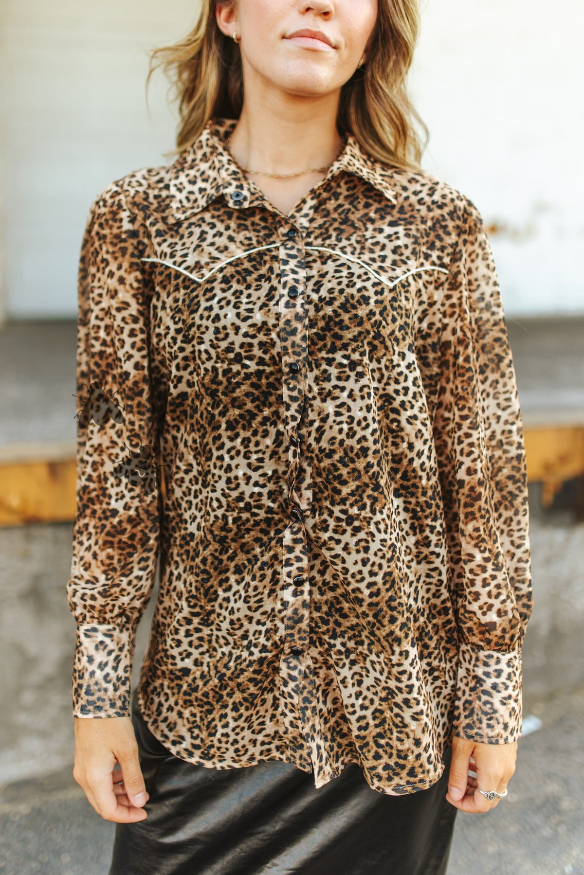 WESTERN WILD LEOPARD PEARL SNAP