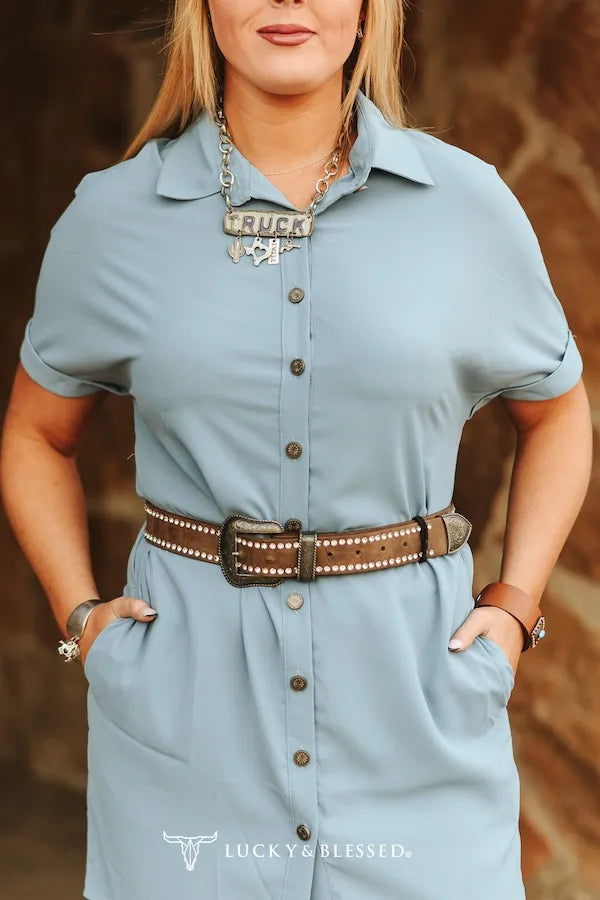 DENIM BLUE BUTTON DOWN SHORT SLEEVE CONCHO BUTTON DOWN DRESS