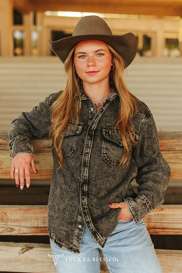 MINERAL WASH PEARL SNAP LONG SLEEVE SHIRT - BLACK DENIM