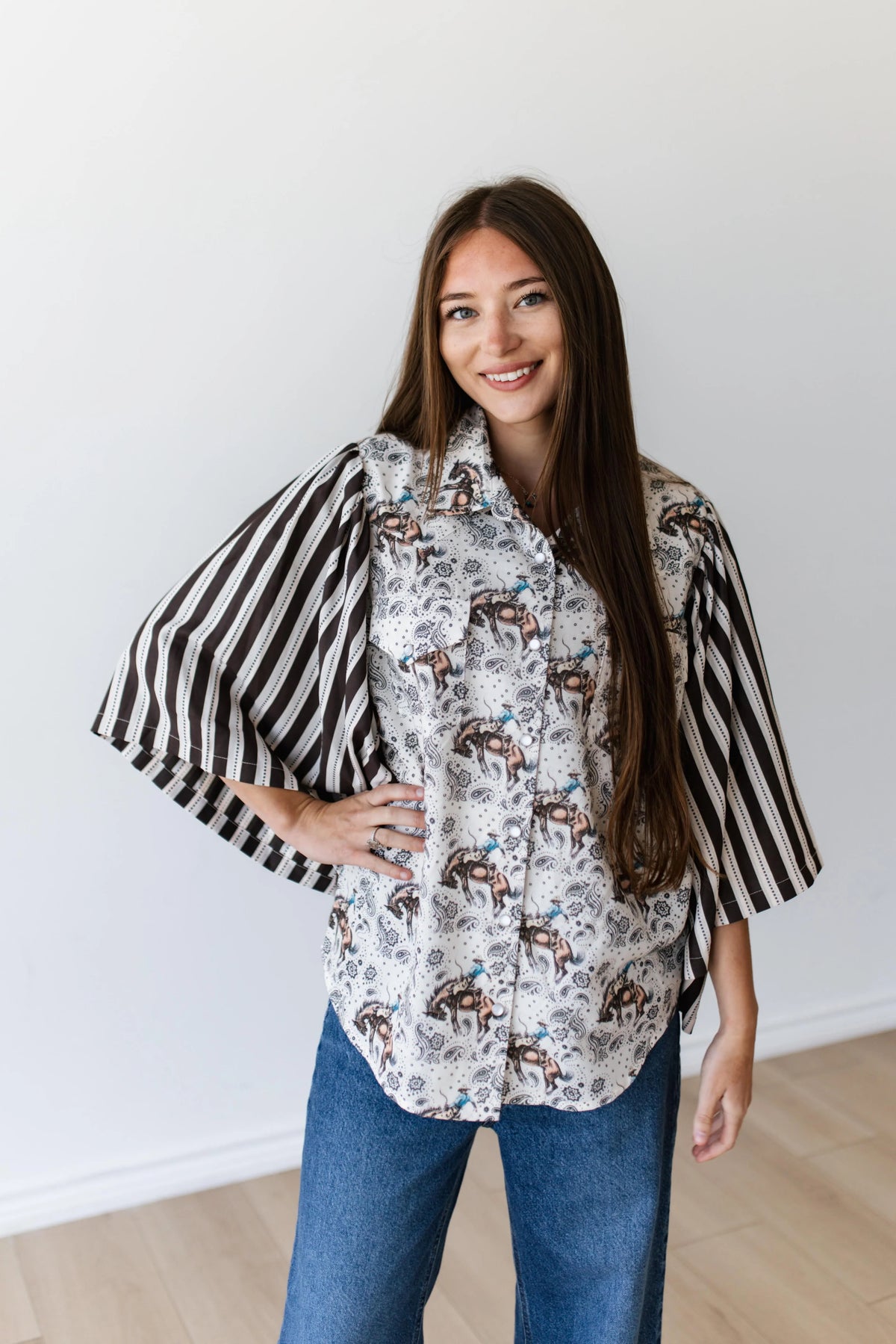 IVORY BUCKING HORSE PAISLEY