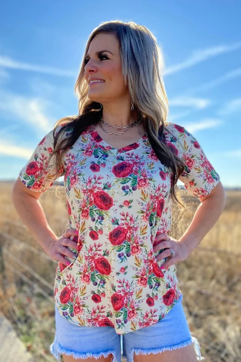 PORCELAIN PETALS V-NECK TOP