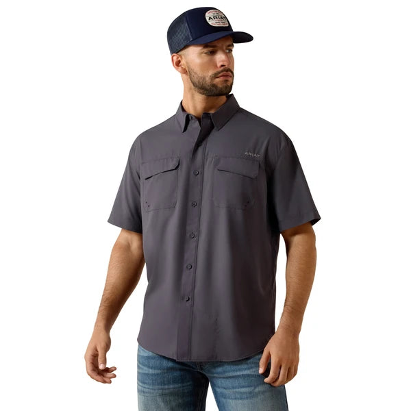 ARIAT MENS VENTTEK OUTBOUND SHORT SLEEVE SHIRT - CHARCOAL