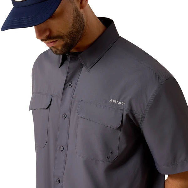 ARIAT MENS VENTTEK OUTBOUND SHORT SLEEVE SHIRT - CHARCOAL