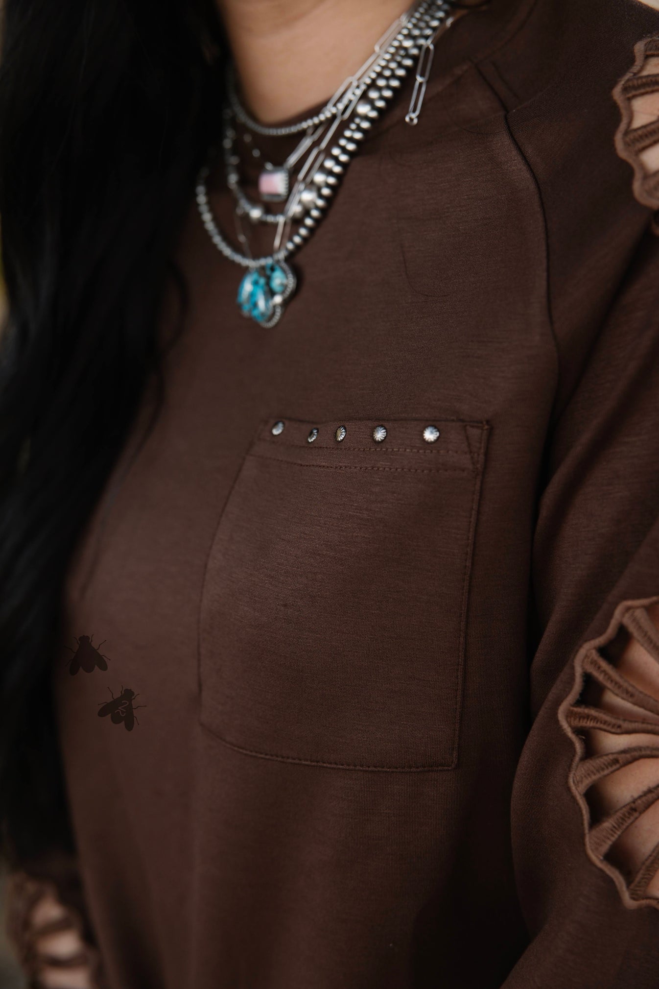 THE WAGON WHEEL LONG SLEEVE TOP - CHOCOLATE