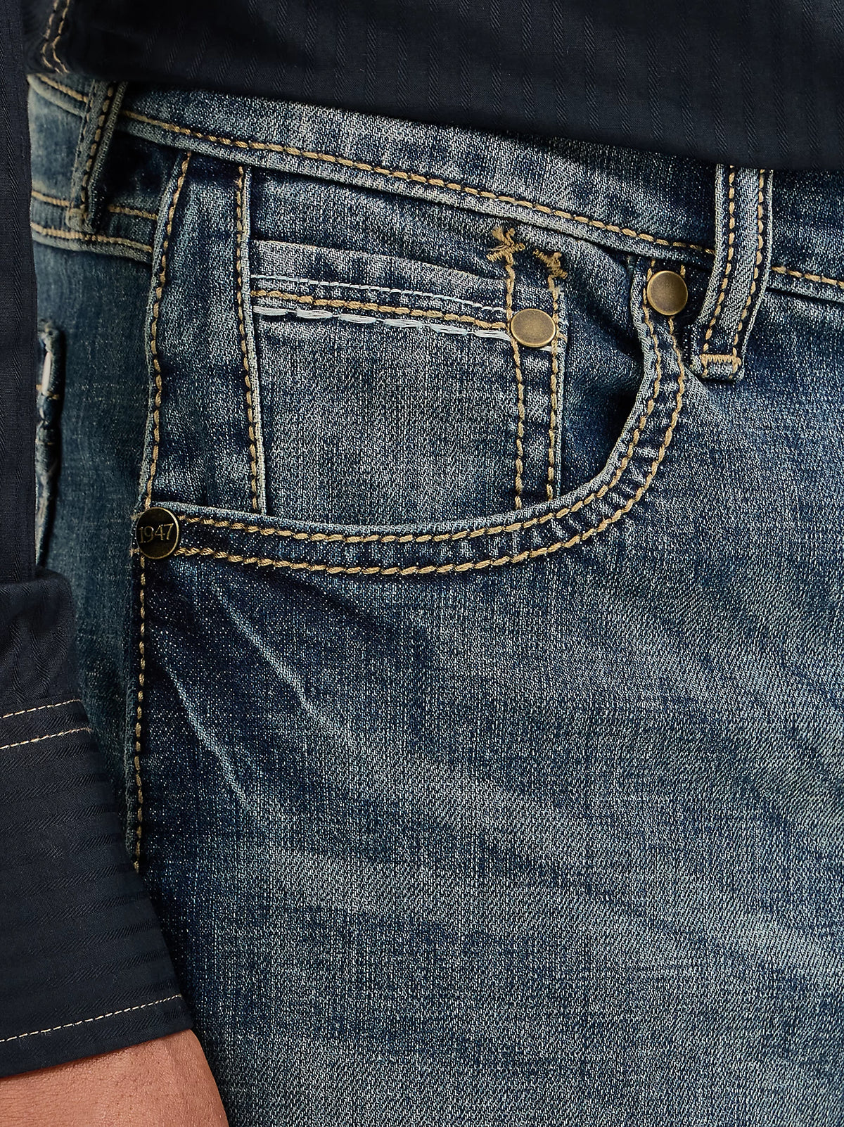 MEN'S WRANGLER RETRO® SLIM FIT BOOTCUT JEAN - LAYTON