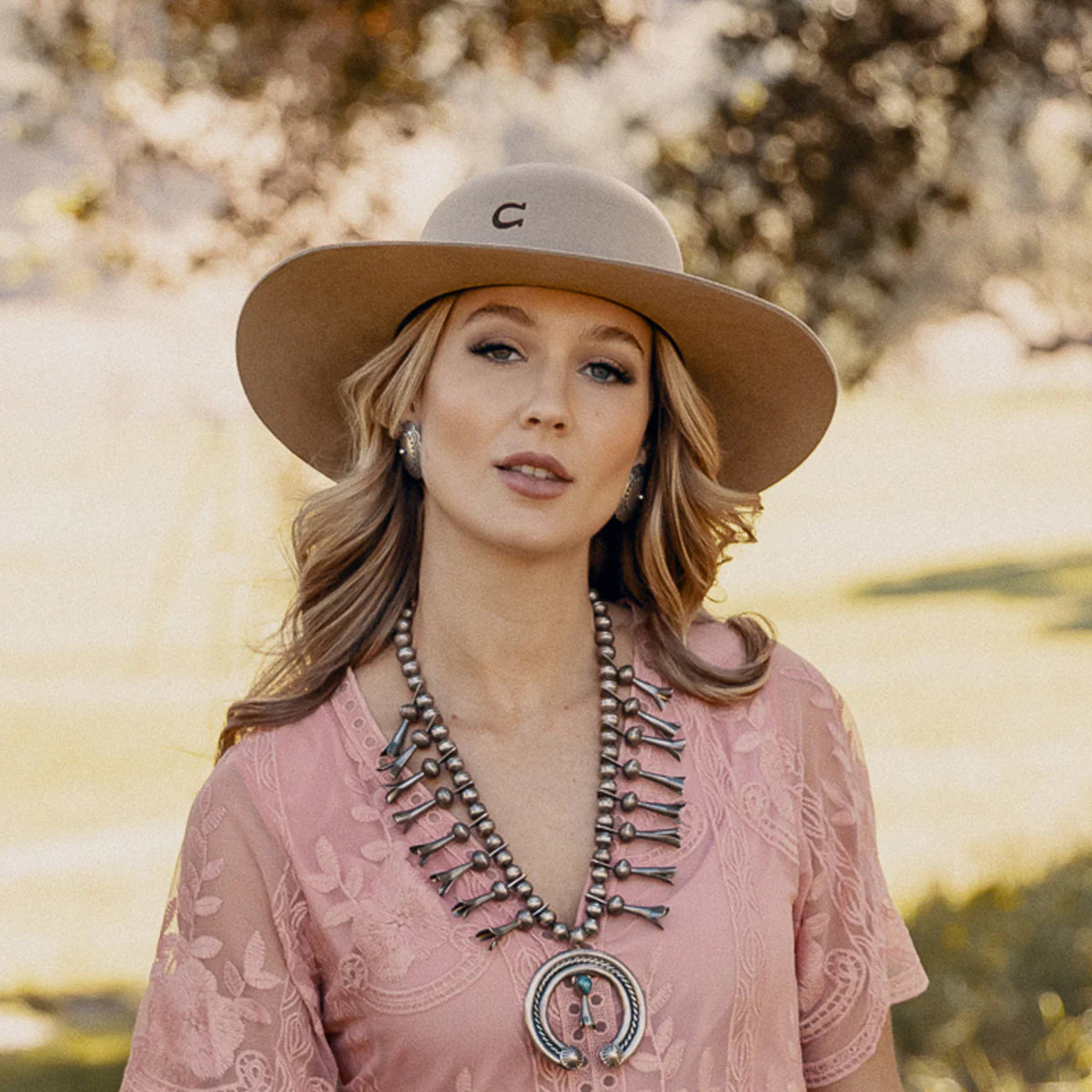 Charlie Horse Wanderlust Fashion Hat Charlie 1 Horse Sand Wanderlust Hat at Amazon Women main image 2