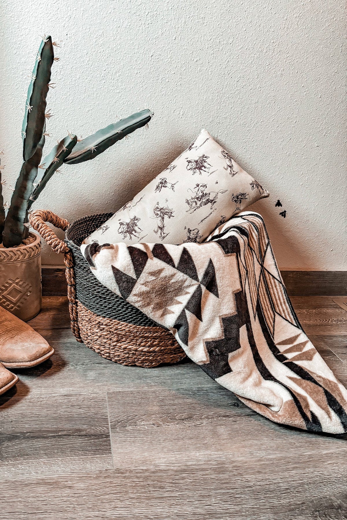 COWABUNGA COMFT BLANKET - TWO SIZES