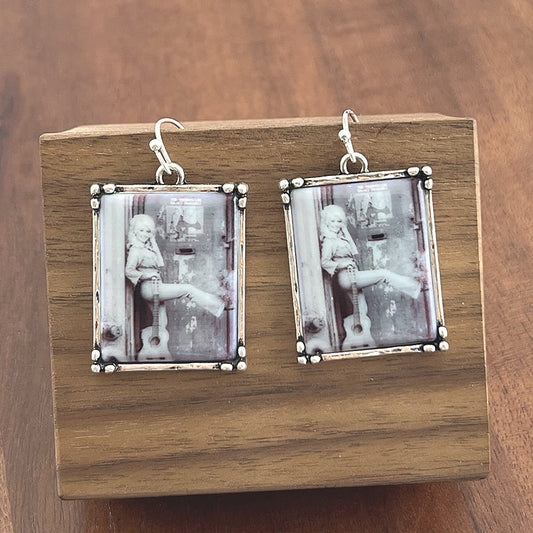 WESTERN BLACK WHITE DOLLY PORTRAIT EARRINGS