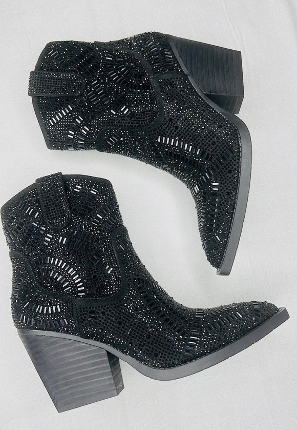 VERY G BLACK MAZE ANKLE BOOT