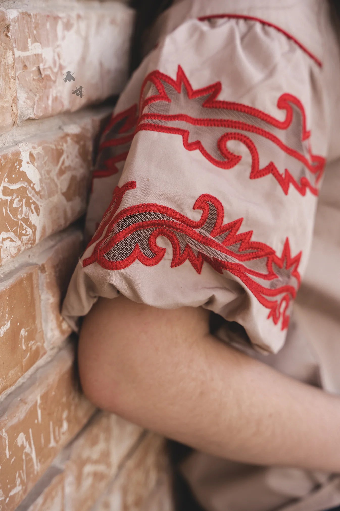 SWEETWATER STITCH - DUST/ROJO