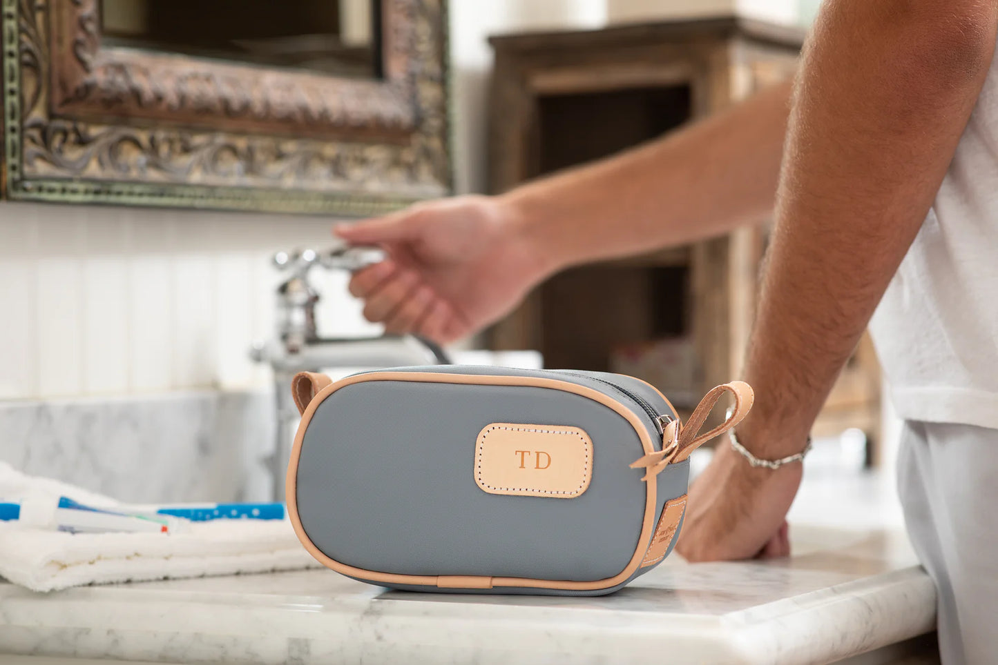 JON HART JUNIOR SHAVE KIT
