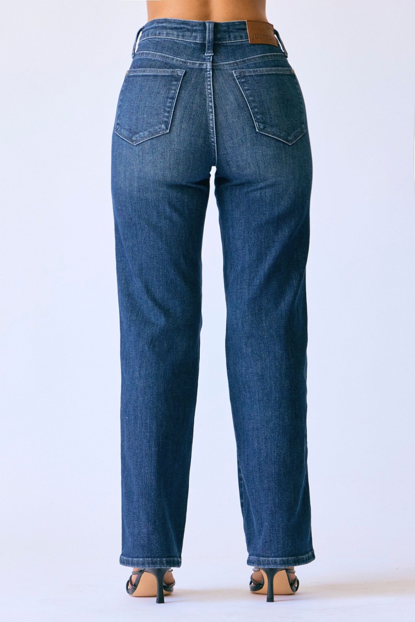 JUDY BLUE MID RISE PETITE STRAIGHT TUMMY CONTROL CLASSIC - DARK STONE