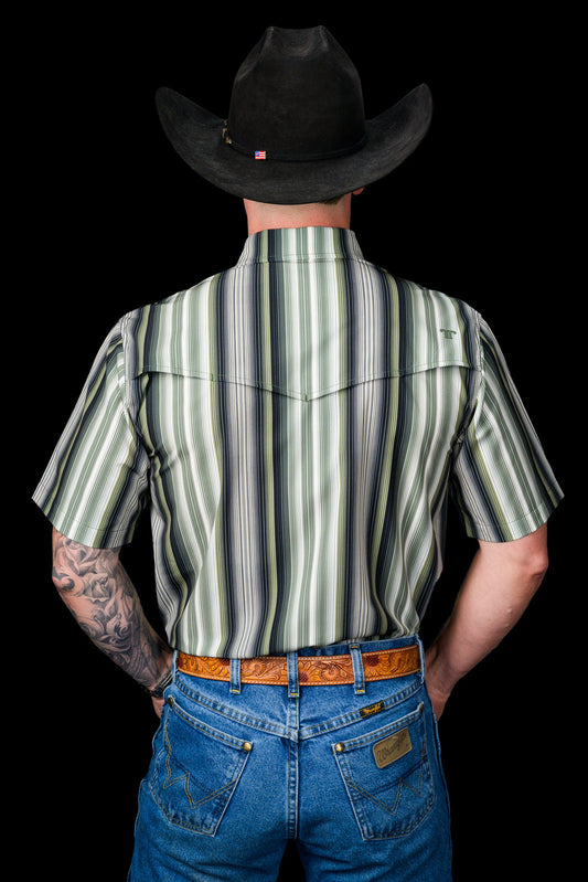 FERRELL MEN'S THE HARRISON SHORT SLEEVE PEARL SNAP SHIRT IN GREEN