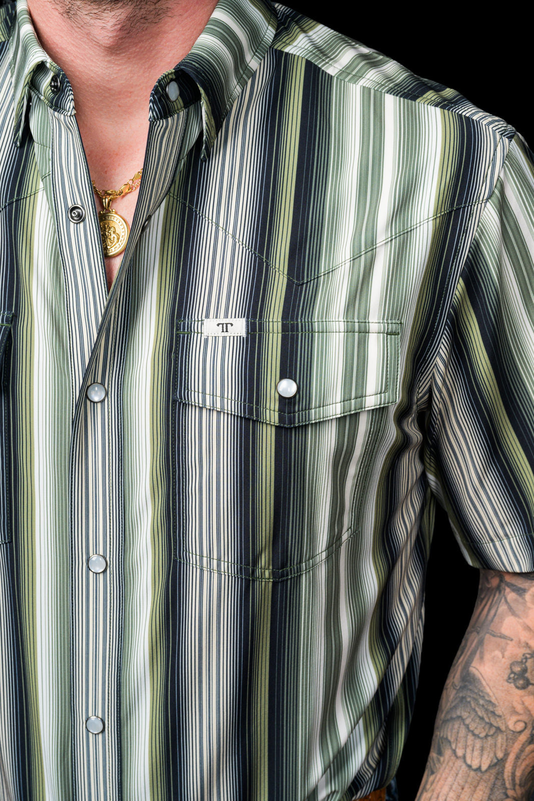 FERRELL MEN'S THE HARRISON SHORT SLEEVE PEARL SNAP SHIRT IN GREEN