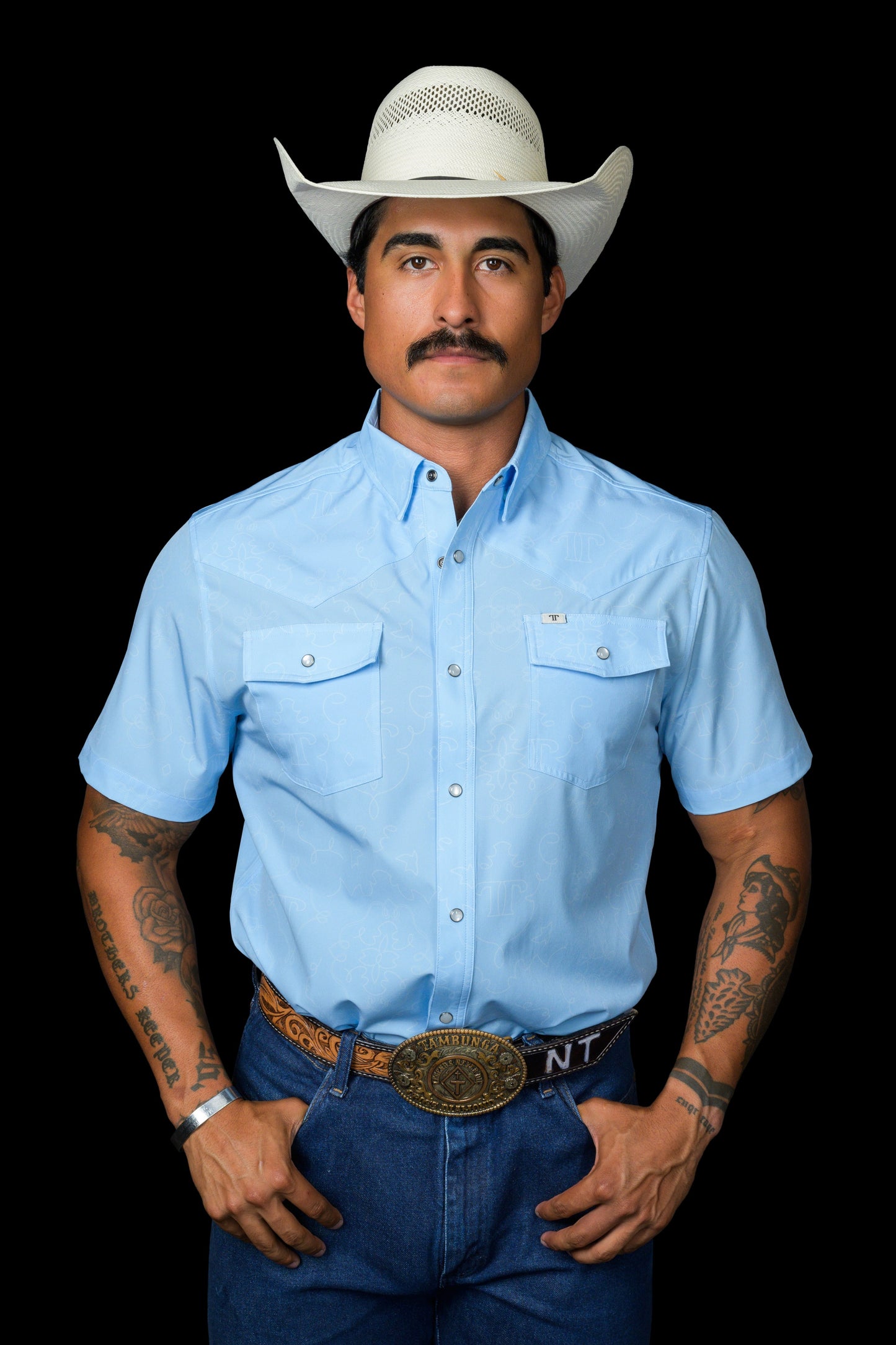 FERRELL MEN'S THE CARSON IN LIGHT BLUE - SHORT SLEEVE SNAP