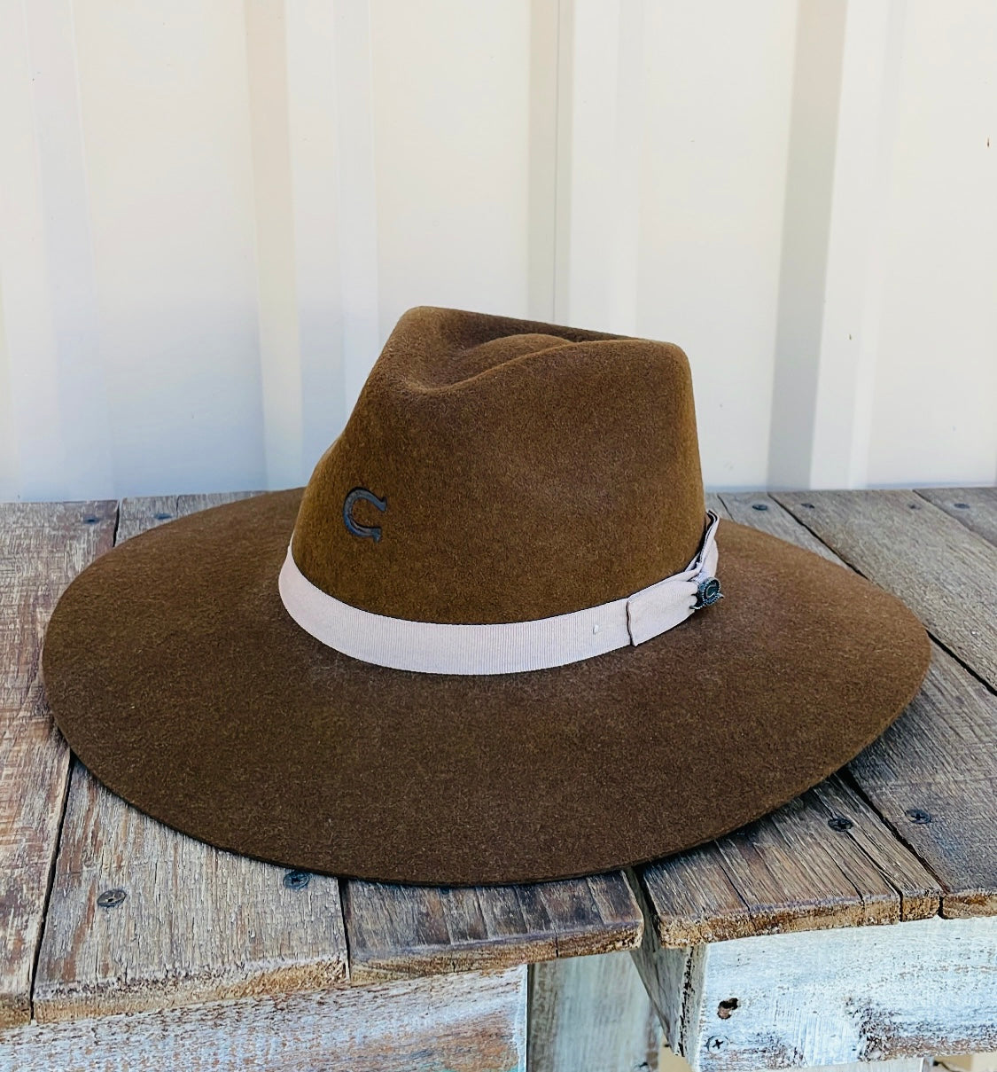 CHARLIE 1 HORSE HIGHWAY ACORN HAT