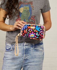 CONSUELA SOPHIE BLACK SWIRLY WRISTLET WALLET