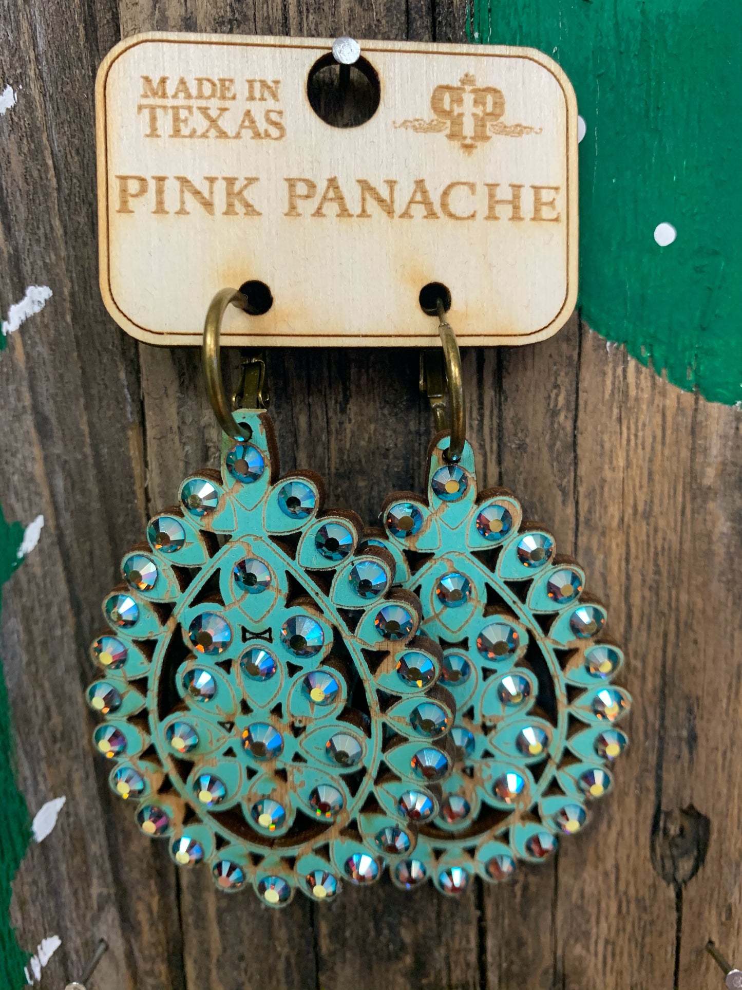 PINK PANACHE TURQUOISE CRACKLE WOOD SANTE FE EARRINGS - 53TST